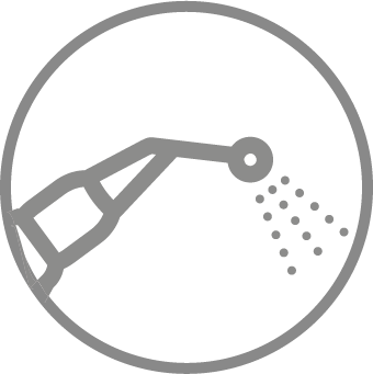 超音波振動で頑固な歯石を除去